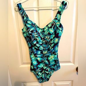 Maxine swimsuit/bathing suit